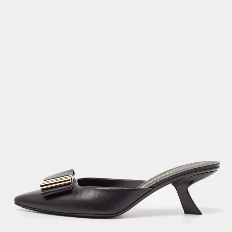 Pre Owned Salvatore Ferragamo Black Leather Lycia Mules Size 39.5