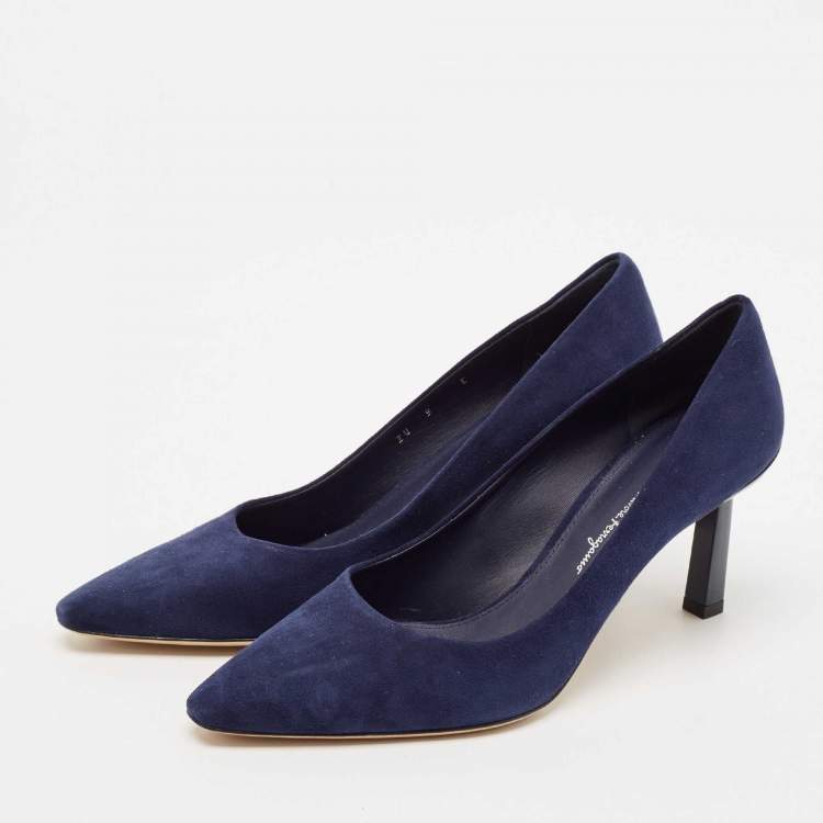 مملوكة مسبقًا Salvatore Ferragamo Navy Blue Suede Pointed Toe Pumps Size 39.5