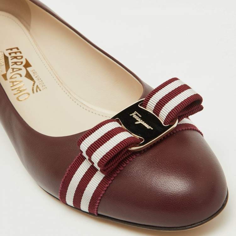 Pre Owned Salvatore Ferragamo Burgundy Leather Web Vara Bow Pumps Size 40.5