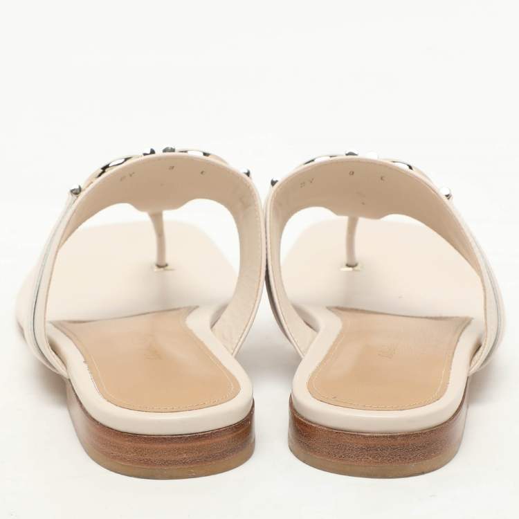Pre Owned Salvatore Ferragamo Light Beige Leather Gancini Thong Flats Size 38.5