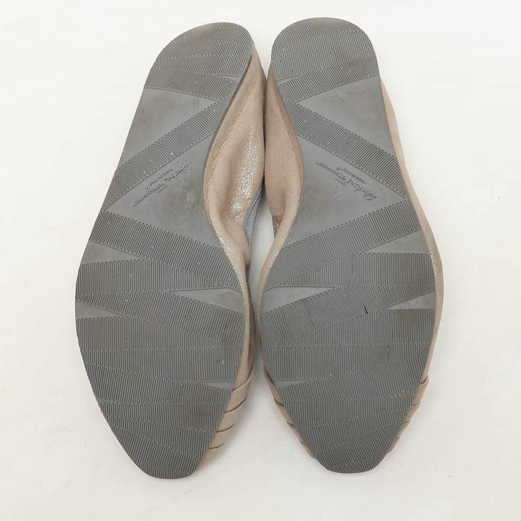 Pre Owned Salvatore Ferragamo Metallic Beige Suede Vara Bow Scrunch Ballet Flats Size 38