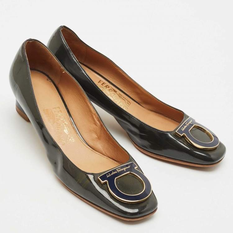 Pre Owned Salvatore Ferragamo Green/Blue Patent Leather Gancio Pumps Size 40