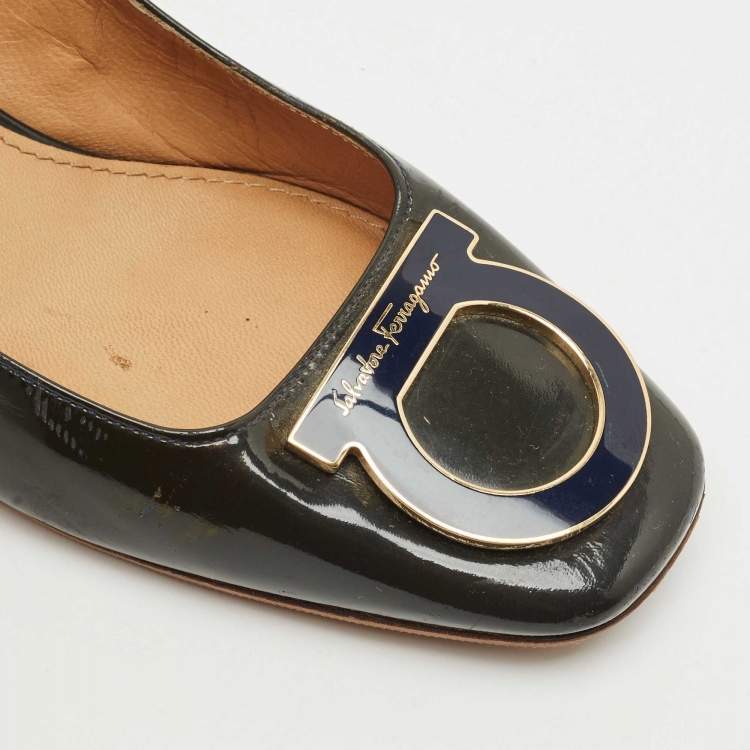 Pre Owned Salvatore Ferragamo Green/Blue Patent Leather Gancio Pumps Size 40