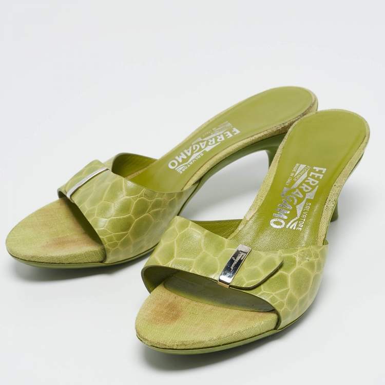 Pre Owned Salvatore Ferragamo Green Croc Embossed Leather Slide Sandals Size 38.5
