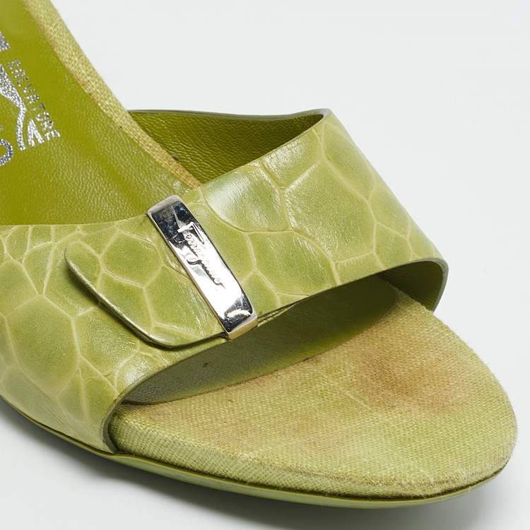 Pre Owned Salvatore Ferragamo Green Croc Embossed Leather Slide Sandals Size 38.5