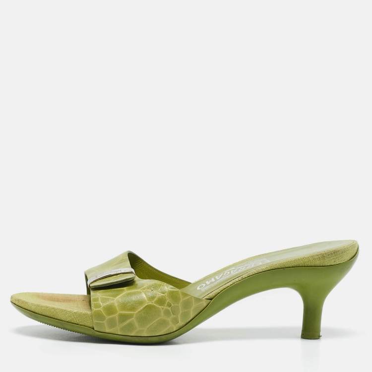 Pre Owned Salvatore Ferragamo Green Croc Embossed Leather Slide Sandals Size 38.5