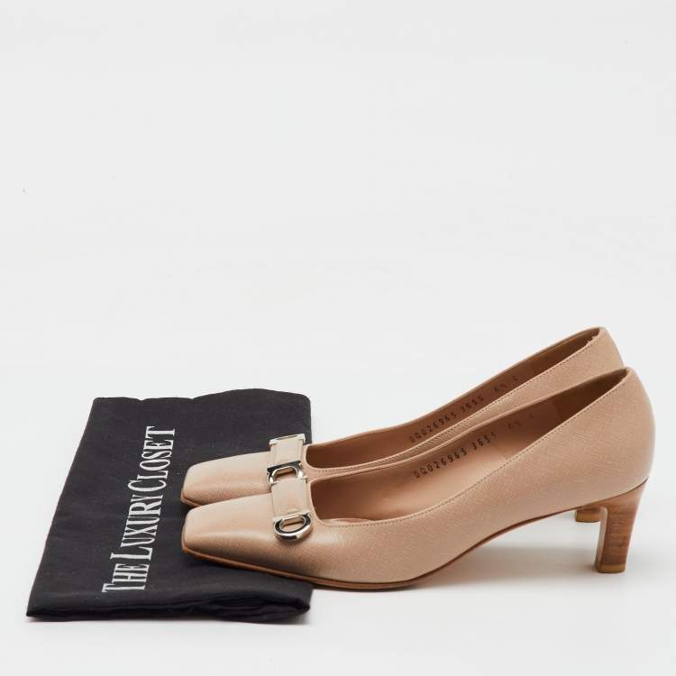 Pre Owned Salvatore Ferragamo Beige Leather Gancini Square Toe Pumps Size 37