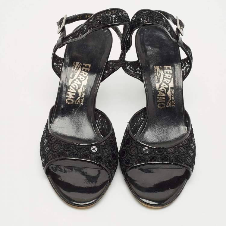 مملوكة مسبقًا Salvatore Ferragamo Black Mesh and Patent Leather Slingback Sandals Size 39