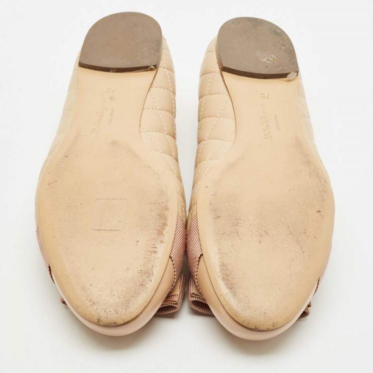 Pre Owned Salvatore Ferragamo Beige Quilted Patent and  Leather Varina Ballet Flats Size 37.5