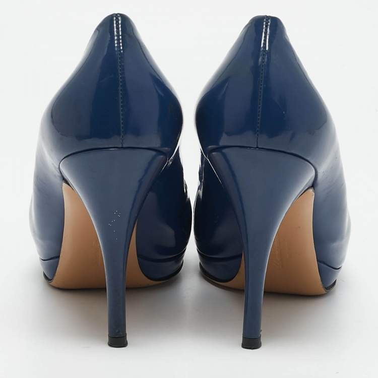 Pre Owned Salvatore Ferragamo Blue Patent Leather Vara Bow Pumps Size 39