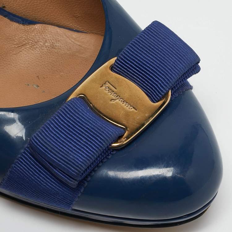 Pre Owned Salvatore Ferragamo Blue Patent Leather Vara Bow Pumps Size 39