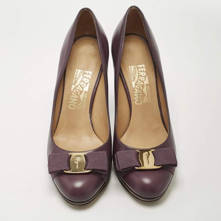 Pre Owned Salvatore Ferragamo Dark Purple Leather Tina Pumps Size 37.5