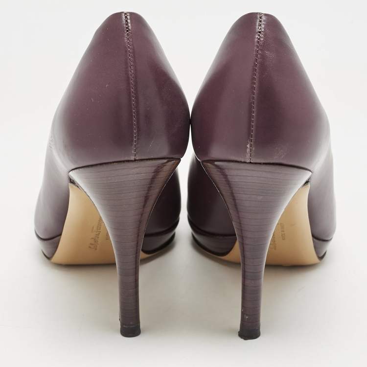 Pre Owned Salvatore Ferragamo Dark Purple Leather Tina Pumps Size 37.5
