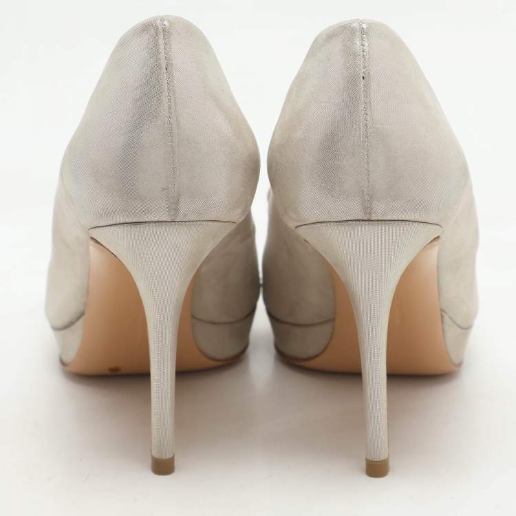 مملوكة مسبقًا Salvatore Ferragamo Gold Nubuck Leather Talia Peep Toe Pumps Size 36