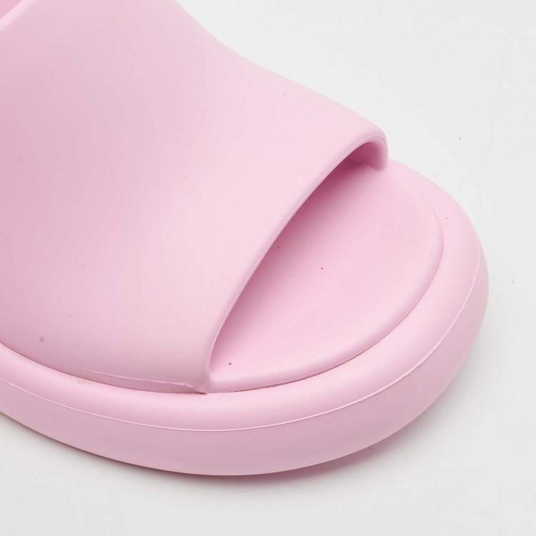 Pre Owned Salvatore Ferragamo Lilac Rubber Deva Slide Sandals Size 38.5