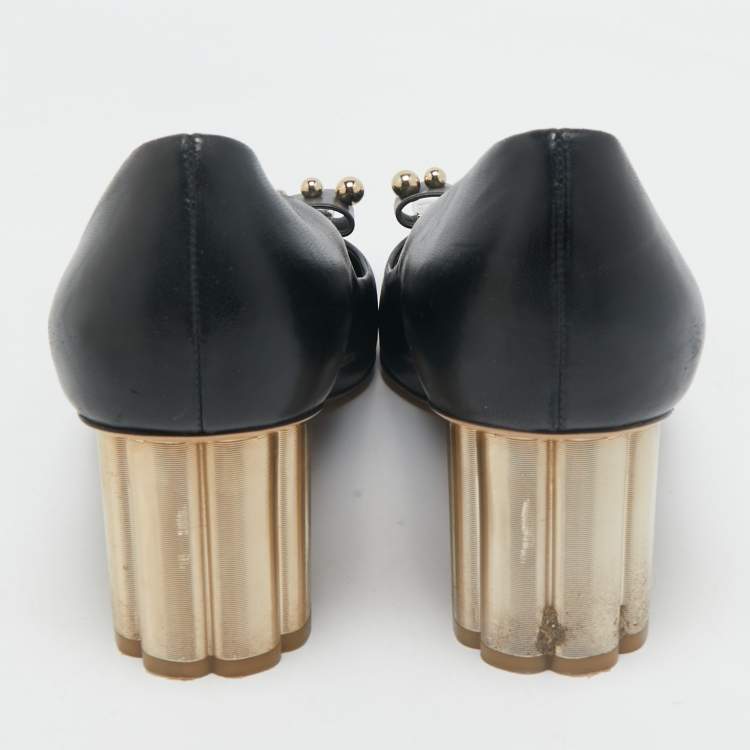 Pre Owned Salvatore Ferragamo Black Leather  Vara Bow Studded Block Heel Pumps Size 40.5