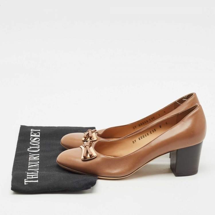 Pre Owned Salvatore Ferragamo Brown Leather Vara Bow Pumps Size 38.5