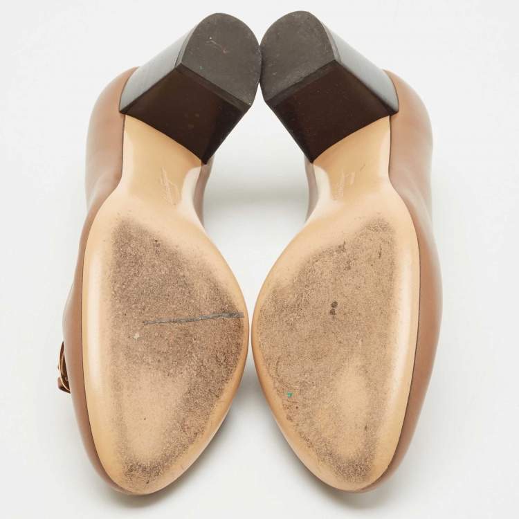 Pre Owned Salvatore Ferragamo Brown Leather Vara Bow Pumps Size 38.5