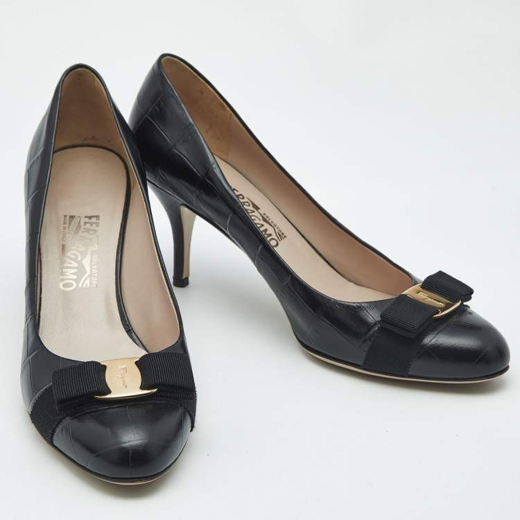 Pre Owned Salvatore Ferragamo Black Croc Embossed Leather Vara Bow Pumps Size 41.5