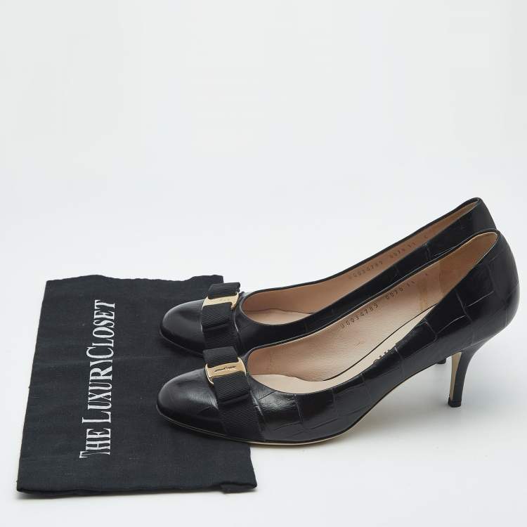 Pre Owned Salvatore Ferragamo Black Croc Embossed Leather Vara Bow Pumps Size 41.5