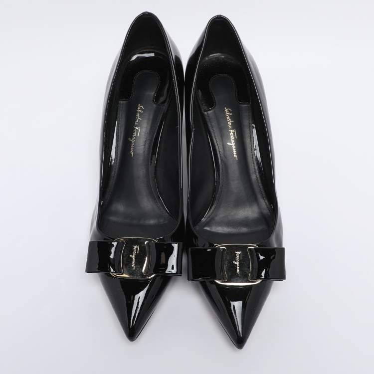 Pre Owned Salvatore Ferragamo Black Patent Leather Vara Bow Block Heel Pumps Size 41