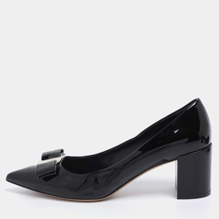 Pre Owned Salvatore Ferragamo Black Patent Leather Vara Bow Block Heel Pumps Size 41