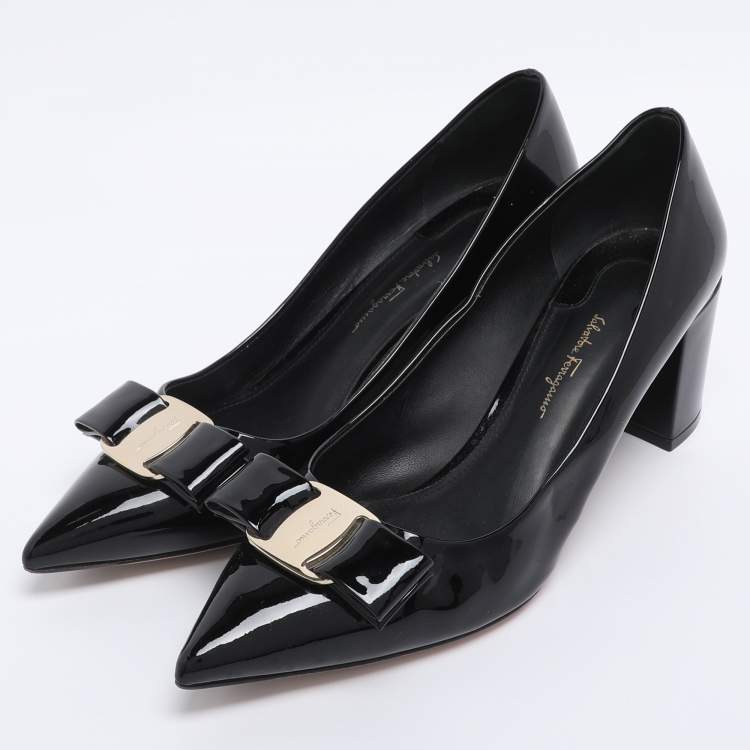 Pre Owned Salvatore Ferragamo Black Patent Leather Vara Bow Block Heel Pumps Size 41