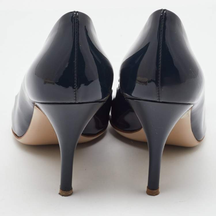 Pre Owned Salvatore Ferragamo Blue Patent Leather Vara Bow Pumps Size 38.5
