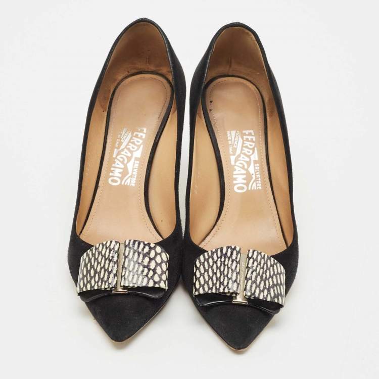 Pre Owned Salvatore Ferragamo Black Water Snakeskin and Suede Mimi Pumps Size 39.5