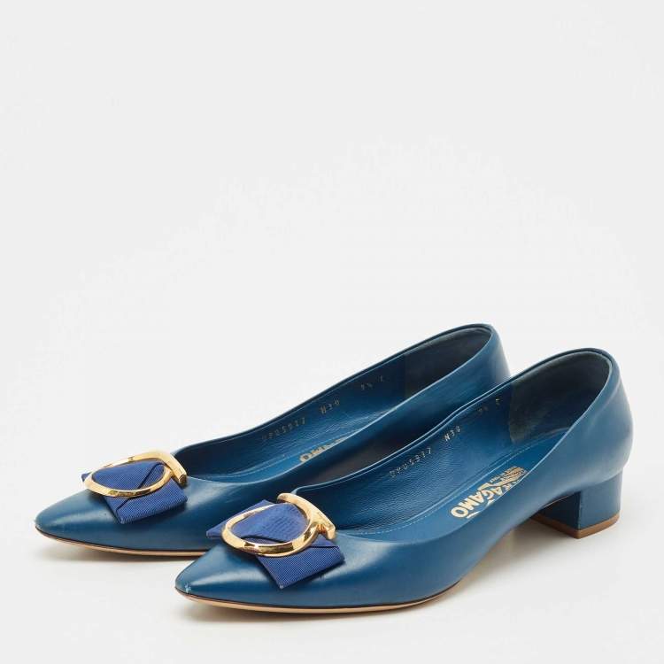 Pre Owned Salvatore Ferragamo Blue Leather Ezia Pumps Size 40