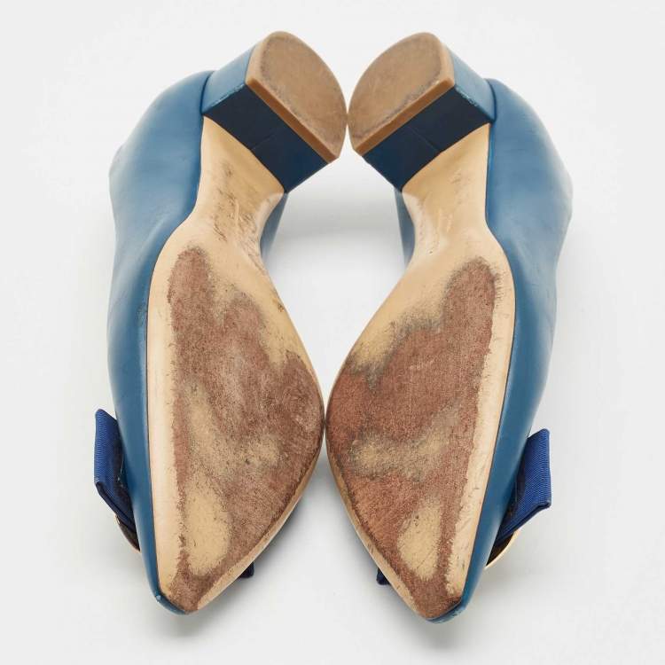 Pre Owned Salvatore Ferragamo Blue Leather Ezia Pumps Size 40