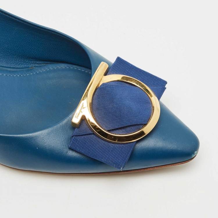 Pre Owned Salvatore Ferragamo Blue Leather Ezia Pumps Size 40