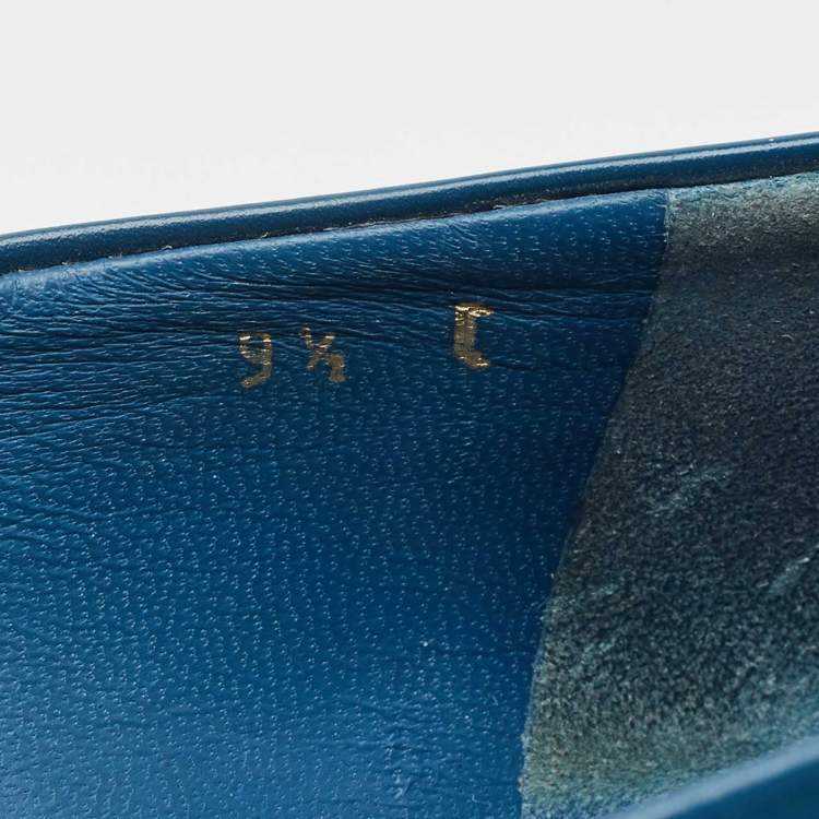 Pre Owned Salvatore Ferragamo Blue Leather Ezia Pumps Size 40