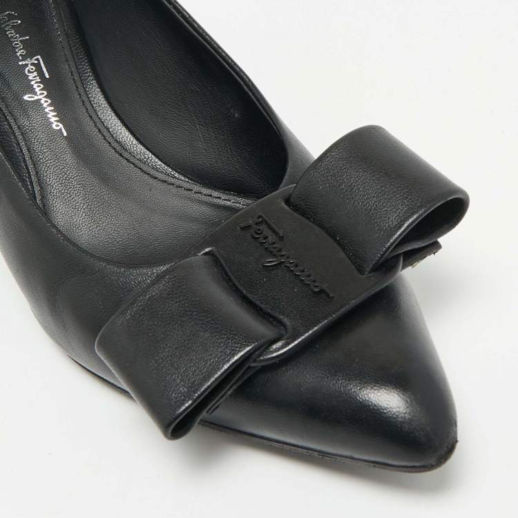 Pre Owned Salvatore Ferragamo Black Leather viva bow Block Heel Pumps Size 37.5