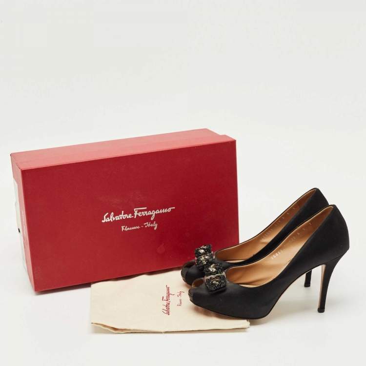 Pre Owned Salvatore Ferragamo Black Satin  Vara Bow Peep Toe Pumps Size 36.5