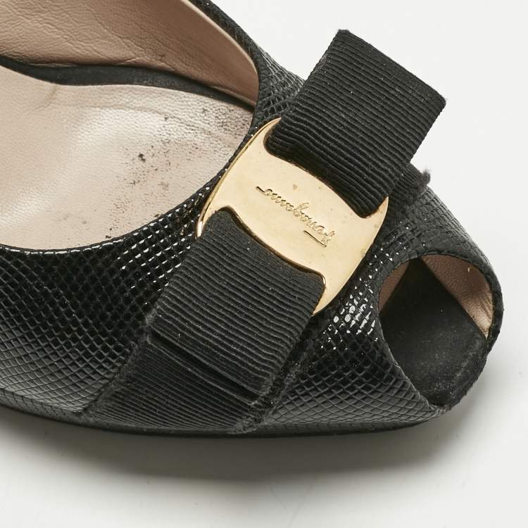 Pre Owned Salvatore Ferragamo Black Lizard Embossed Leather Peep Toe Pumps Size 39.5