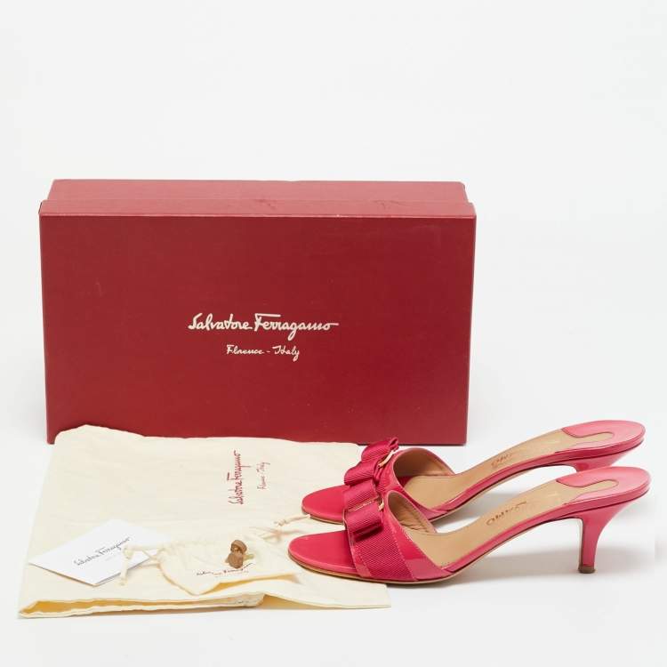 Pre Owned Salvatore Ferragamo Pink Patent Leather Vara Bow Slide Sandals Size 38.5