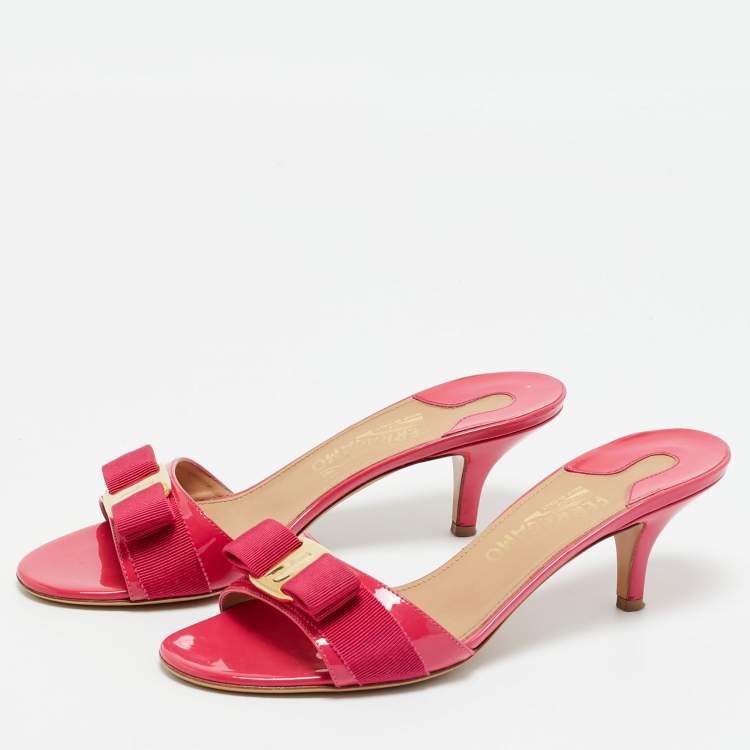 Pre Owned Salvatore Ferragamo Pink Patent Leather Vara Bow Slide Sandals Size 38.5