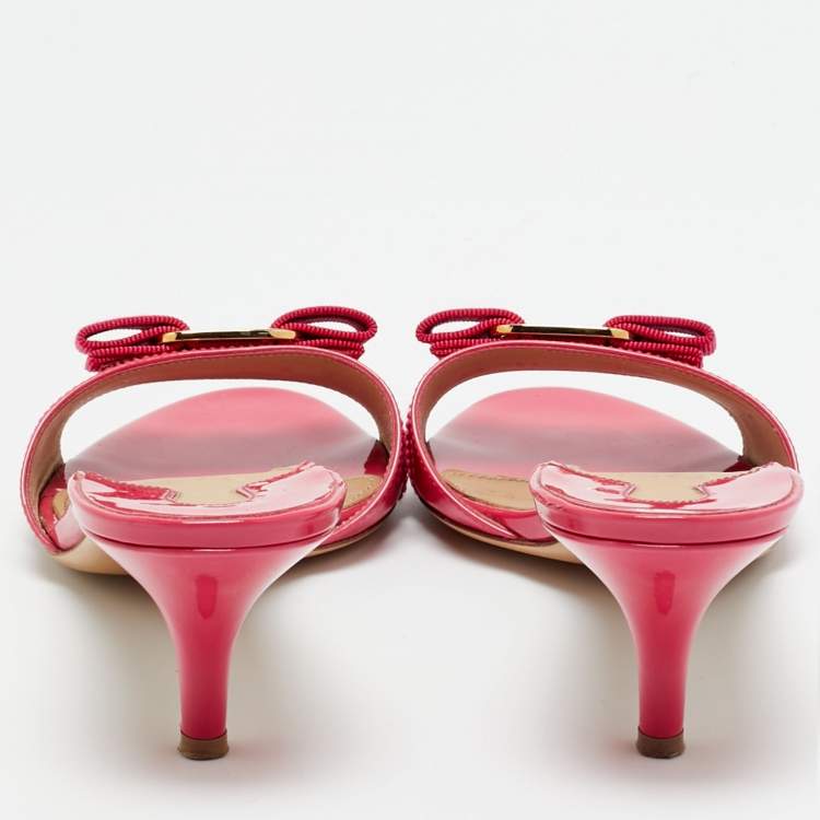 Pre Owned Salvatore Ferragamo Pink Patent Leather Vara Bow Slide Sandals Size 38.5