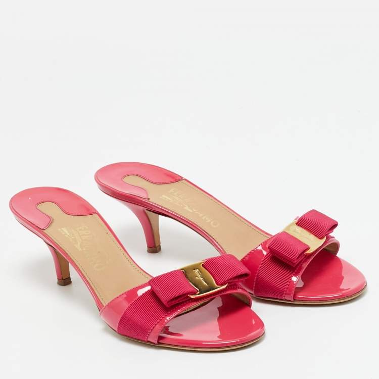 Pre Owned Salvatore Ferragamo Pink Patent Leather Vara Bow Slide Sandals Size 38.5