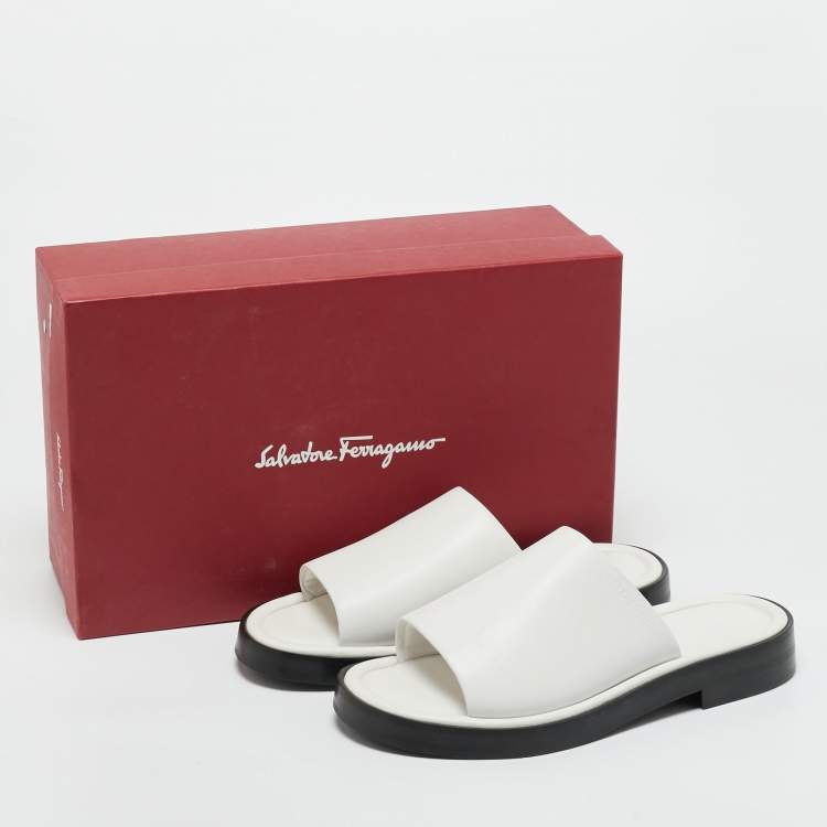 Pre Owned Salvatore Ferragamo White Leather Giunone Flat Sandals Size 39.5