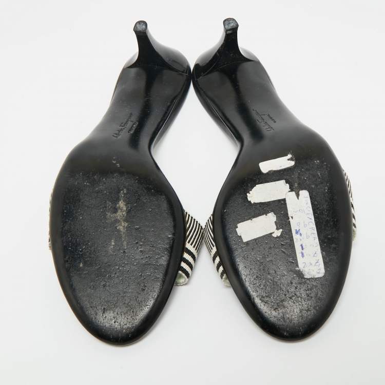 Pre Owned Salvatore Ferragamo Black/White Canvas Slide Sandals Size 37