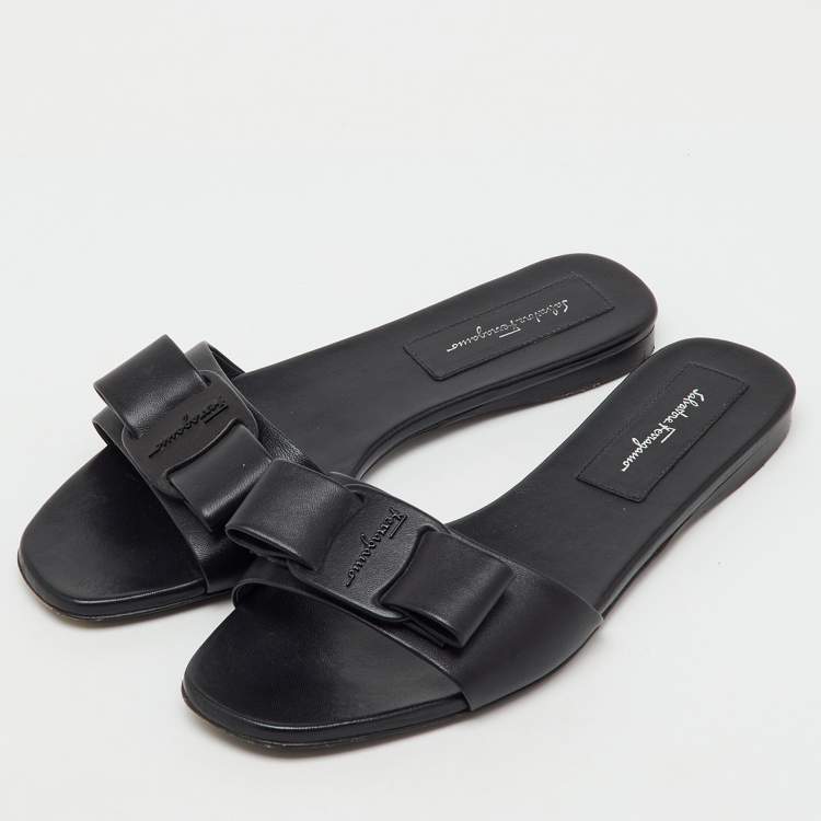 Pre Owned Salvatore Ferragamo Black Leather Vicky Flat Slide Sandals Size 39