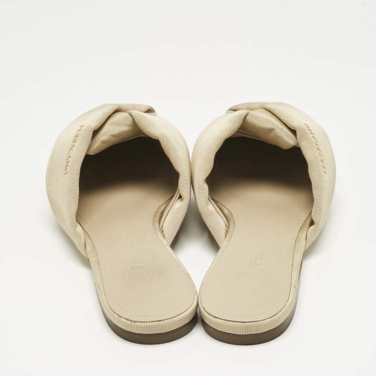 Pre Owned Salvatore Ferragamo Beige Grosgrain Flat Mules Size 39.5
