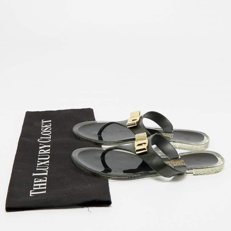 Pre Owned Salvatore Ferragamo Black Jelly Vara Bow Thong Flat Sandals Size 38.5