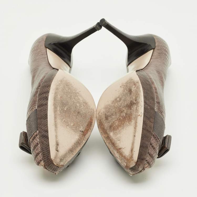 Pre Owned Salvatore Ferragamo Brown Karung Leather Vara Bow Peep Toe Pumps Size 40.5