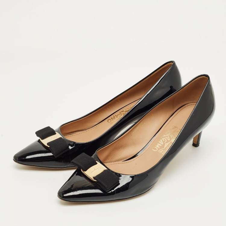 Pre Owned Salvatore Ferragamo Black Patent Leather Vara Bow Pumps Size 40