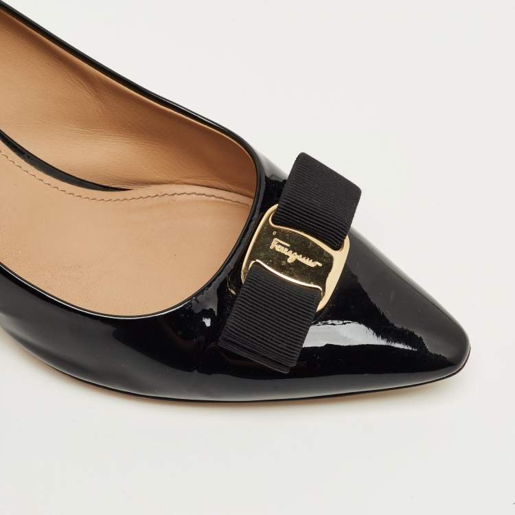 Pre Owned Salvatore Ferragamo Black Patent Leather Vara Bow Pumps Size 40