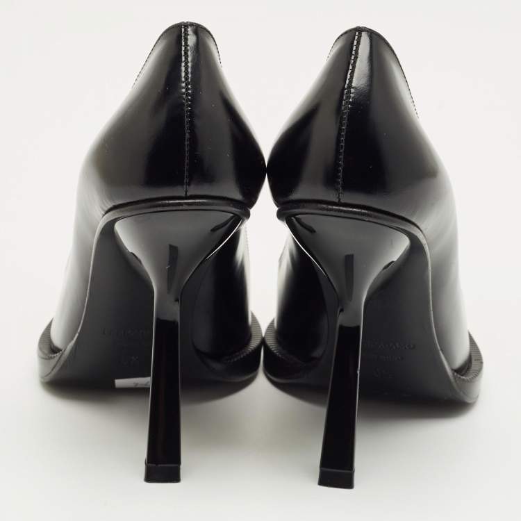 Pre Owned Salvatore Ferragamo Black Leather Anser Pumps Size 37