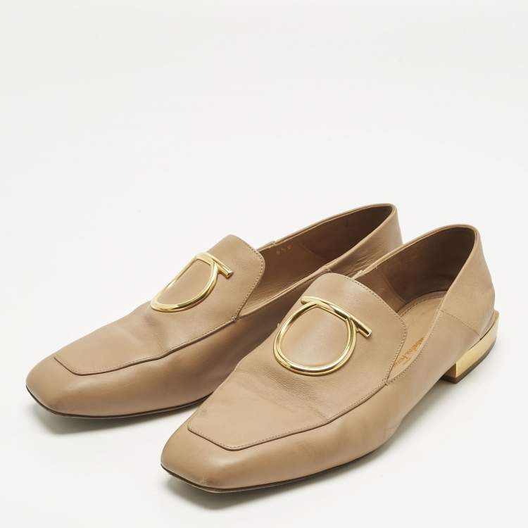 Pre Owned Salvatore Ferragamo Beige Leather Lana Loafers Size 39